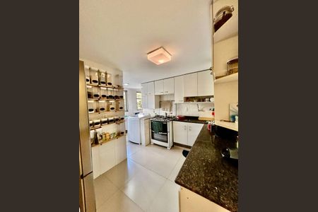 Apartamento para alugar com 154m², 4 quartos e 2 vagas