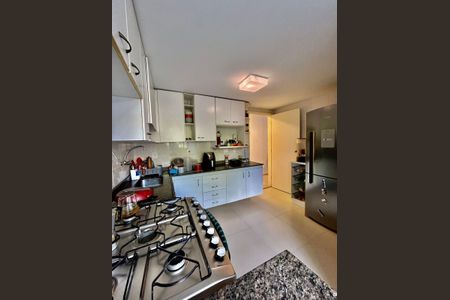 Apartamento para alugar com 4 quartos, 154m² em Nogueira, Petrópolis