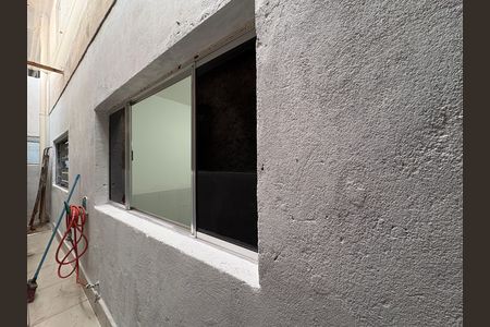 Casa para alugar com 80m², 2 quartos e sem vagaQuintal