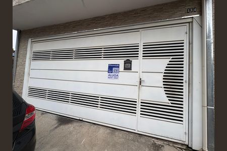 Casa para alugar com 80m², 2 quartos e sem vagaFachada