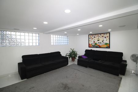 Casa à venda com 350m², 3 quartos e 2 vagasSala 2