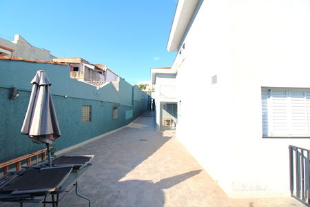 Casa à venda com 350m², 3 quartos e 2 vagasÁrea Comum