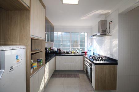 Casa à venda com 350m², 3 quartos e 2 vagasCozinha