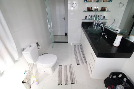 Casa à venda com 350m², 3 quartos e 2 vagasQuarto 2 - Banheiro
