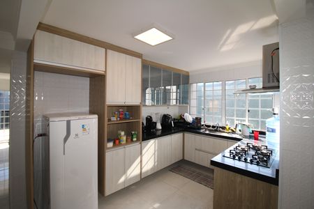 Casa à venda com 350m², 3 quartos e 2 vagasCozinha
