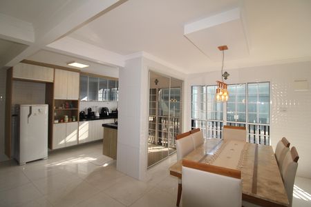 Casa à venda com 350m², 3 quartos e 2 vagasCozinha