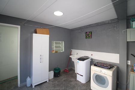 Casa à venda com 350m², 3 quartos e 2 vagasÁrea Comum