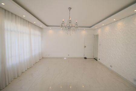 Casa à venda com 350m², 3 quartos e 2 vagasSala