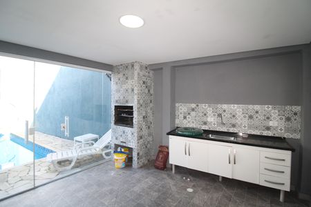 Casa à venda com 350m², 3 quartos e 2 vagasÁrea Comum