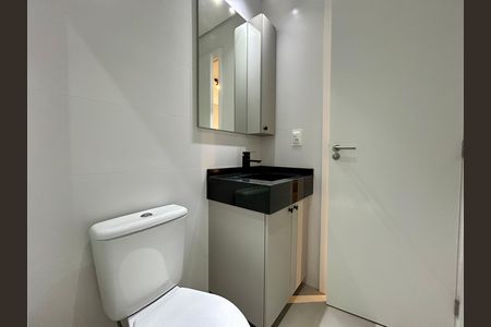 Banheiro de apartamento para alugar com 1 quarto, 31m² em Trindade, Florianópolis