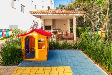 Apartamento à venda com 33m², 2 quartos e sem vaga Apartamento à venda com 33m², 2 quartos e sem vagaÁrea comum - Playground