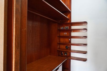 Apartamento para alugar com 190m², 5 quartos e 1 vaga Apartamento para alugar com 190m², 5 quartos e 1 vagaCloset da suíte