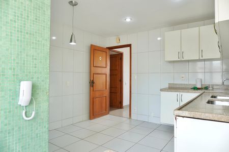 Apartamento para alugar com 190m², 5 quartos e 1 vaga Apartamento para alugar com 190m², 5 quartos e 1 vagaCozinha