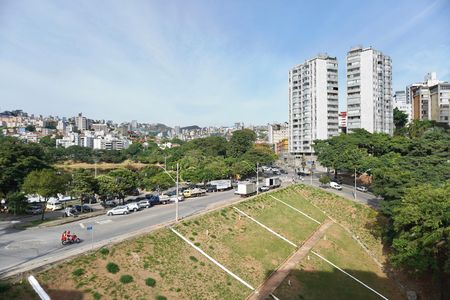 Sala - Vista  de apartamento para alugar com 5 quartos, 190m² em Santo Antônio, Belo Horizonte