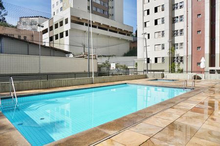 Apartamento para alugar com 190m², 5 quartos e 1 vaga Apartamento para alugar com 190m², 5 quartos e 1 vagaÁrea comum - Piscina