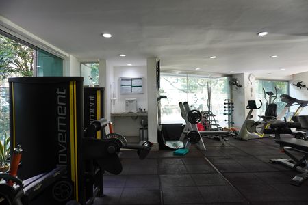 Apartamento para alugar com 190m², 5 quartos e 1 vaga Apartamento para alugar com 190m², 5 quartos e 1 vagaÁrea comum - Academia