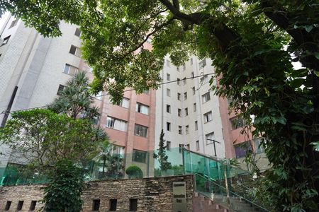 Apartamento para alugar com 190m², 5 quartos e 1 vaga Apartamento para alugar com 190m², 5 quartos e 1 vagaFachada do Prédio