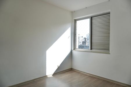 Apartamento para alugar com 190m², 5 quartos e 1 vaga Apartamento para alugar com 190m², 5 quartos e 1 vagaQuarto 3