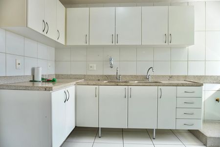 Apartamento para alugar com 190m², 5 quartos e 1 vaga Apartamento para alugar com 190m², 5 quartos e 1 vagaCozinha