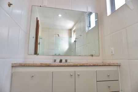Apartamento para alugar com 190m², 5 quartos e 1 vaga Apartamento para alugar com 190m², 5 quartos e 1 vagaBanheiro Social