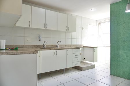 Apartamento para alugar com 190m², 5 quartos e 1 vaga Apartamento para alugar com 190m², 5 quartos e 1 vagaCozinha