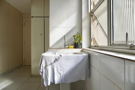 Apartamento para alugar com 190m², 5 quartos e 1 vaga Apartamento para alugar com 190m², 5 quartos e 1 vagaÁrea de Serviço