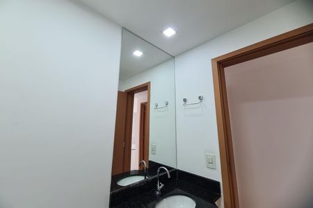 Apartamento à venda com 55m², 2 quartos e 1 vaga Apartamento à venda com 55m², 2 quartos e 1 vagaBanheiro