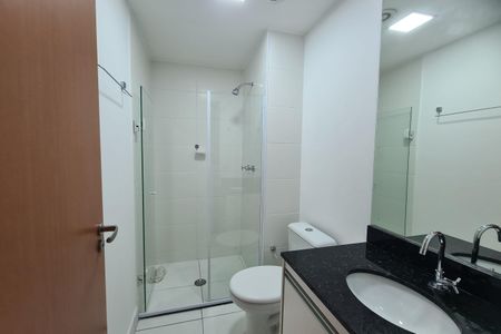 Apartamento à venda com 55m², 2 quartos e 1 vaga Apartamento à venda com 55m², 2 quartos e 1 vagaBanheiro