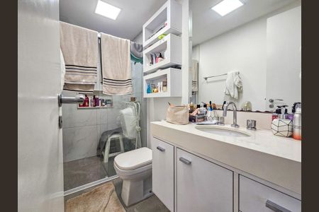 Apartamento à venda com 89m², 2 quartos e 2 vagas Apartamento à venda com 89m², 2 quartos e 2 vagasBanheiro da Suíte 1