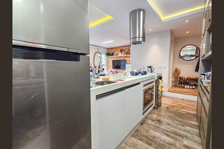 Apartamento à venda com 89m², 2 quartos e 2 vagas Apartamento à venda com 89m², 2 quartos e 2 vagasCozinha