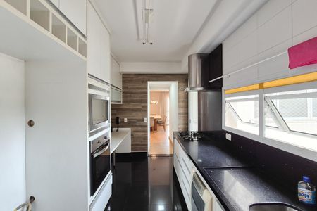 Apartamento à venda com 156m², 3 quartos e 3 vagas Apartamento à venda com 156m², 3 quartos e 3 vagasCozinha