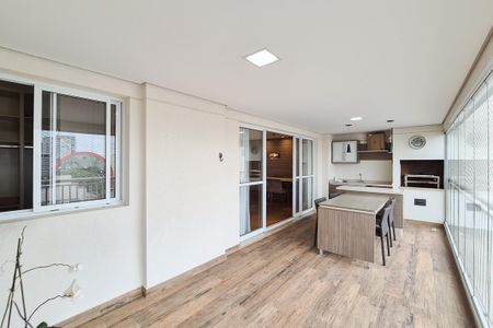 Apartamento à venda com 156m², 3 quartos e 3 vagas Apartamento à venda com 156m², 3 quartos e 3 vagasVaranda gourmet