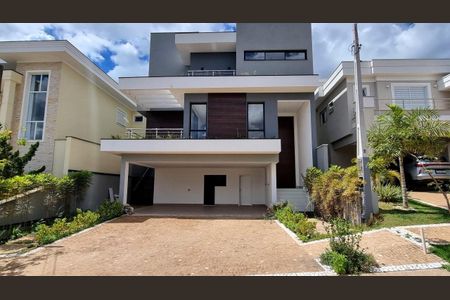 Casa de condomínio para alugar com 347m², 3 quartos e 6 vagas Casa de condomínio para alugar com 347m², 3 quartos e 6 vagasFoto 02