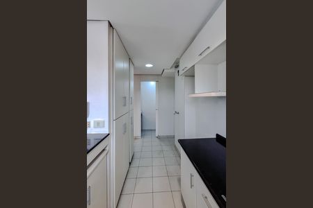 Apartamento para alugar com 65m², 2 quartos e 2 vagas Apartamento para alugar com 65m², 2 quartos e 2 vagasCozinha