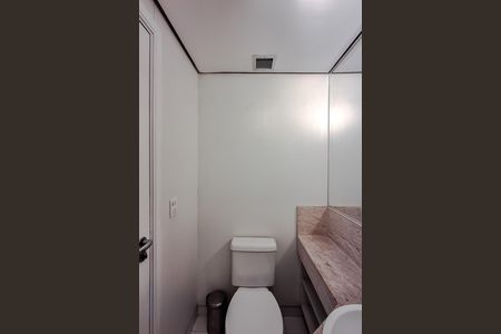 Apartamento para alugar com 65m², 2 quartos e 2 vagas Apartamento para alugar com 65m², 2 quartos e 2 vagasBanheiro da Suíte