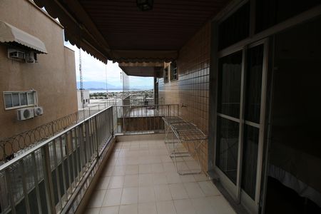 Apartamento à venda com 142m², 3 quartos e 3 vagasVaranda