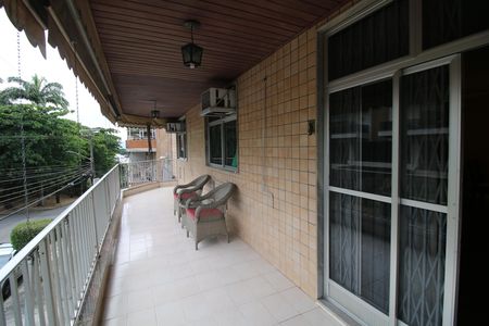 Apartamento à venda com 142m², 3 quartos e 3 vagasVaranda