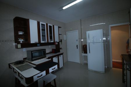 Apartamento à venda com 142m², 3 quartos e 3 vagasCozinha