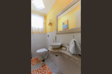 Casa à venda com 168m², 3 quartos e 4 vagas Casa à venda com 168m², 3 quartos e 4 vagasLavabo