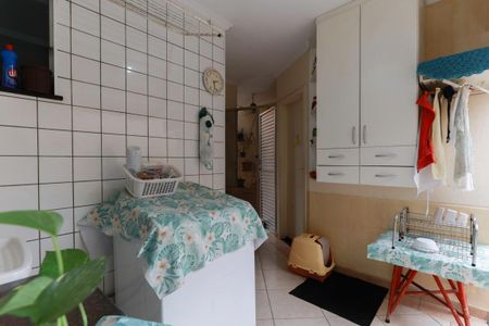 Casa à venda com 168m², 3 quartos e 4 vagas Casa à venda com 168m², 3 quartos e 4 vagasÁrea de serviço
