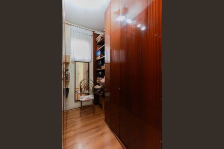 Casa à venda com 168m², 3 quartos e 4 vagas Casa à venda com 168m², 3 quartos e 4 vagasCloset da suíte 1