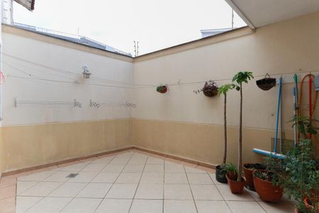 Casa à venda com 168m², 3 quartos e 4 vagas Casa à venda com 168m², 3 quartos e 4 vagasÁrea de lazer e quintal