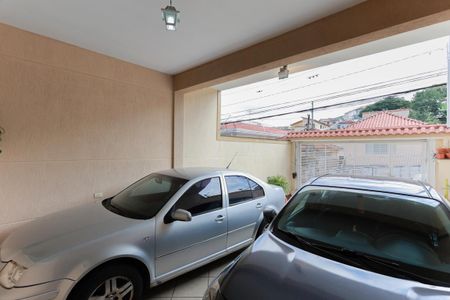 Casa à venda com 168m², 3 quartos e 4 vagas Casa à venda com 168m², 3 quartos e 4 vagasGaragem