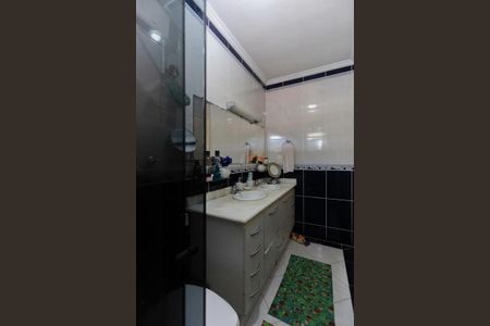 Casa à venda com 168m², 3 quartos e 4 vagas Casa à venda com 168m², 3 quartos e 4 vagasBanheiro da suíte 1