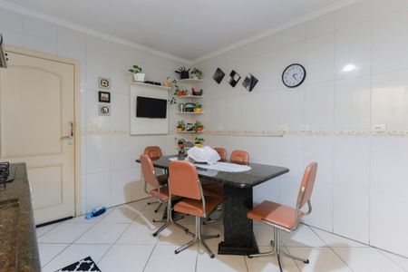 Casa à venda com 168m², 3 quartos e 4 vagas Casa à venda com 168m², 3 quartos e 4 vagasCozinha