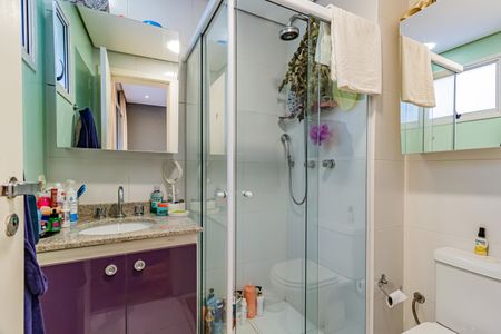 Apartamento à venda com 178m², 5 quartos e 3 vagasBanheiro da Suíte 2