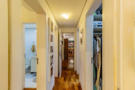 Apartamento à venda com 178m², 5 quartos e 3 vagasCorredor