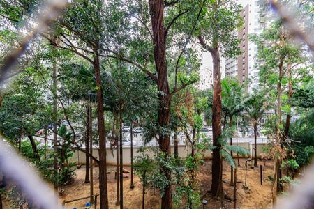 Apartamento à venda com 178m², 5 quartos e 3 vagasVista da Suíte 3