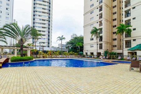 Apartamento à venda com 178m², 5 quartos e 3 vagasÁrea comum - Piscina