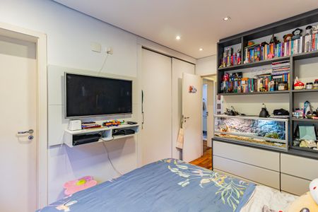 Apartamento à venda com 178m², 5 quartos e 3 vagasSuíte 2